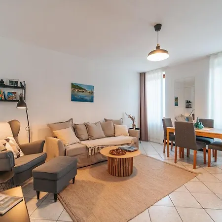 In The Center Of With Parking Cernobbio