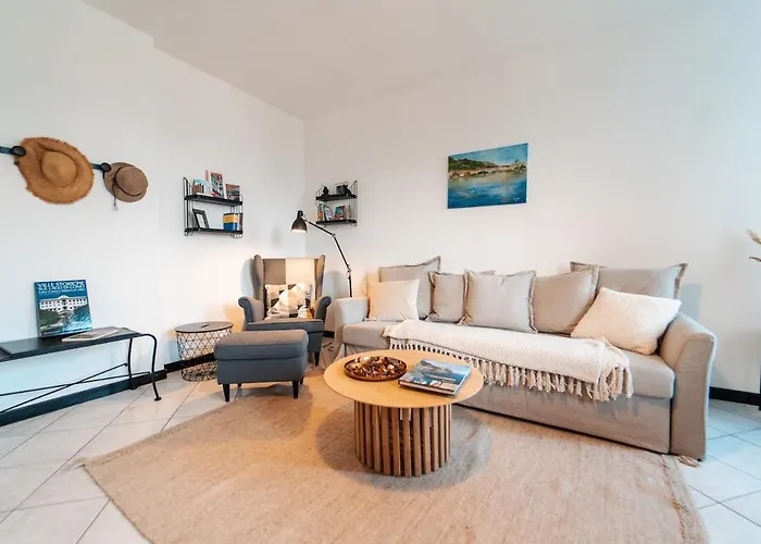 In The Center Of With Parking