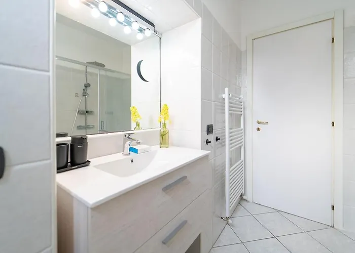 In The Center Of With Parking 公寓